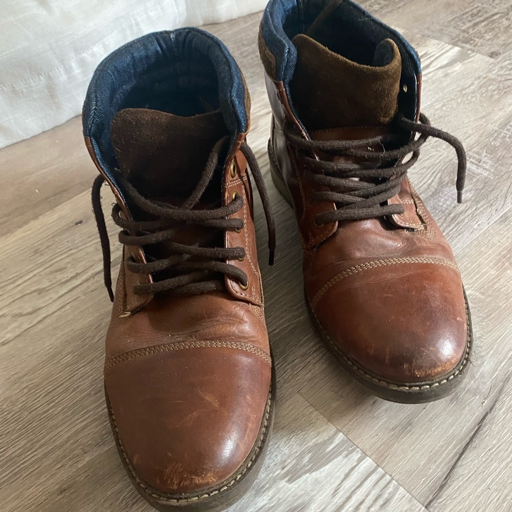 Men’s 9.5 boots